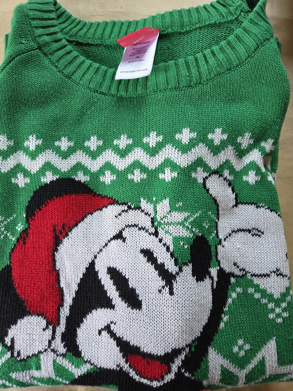 🍍Mickey Mouse Holiday Sweater
